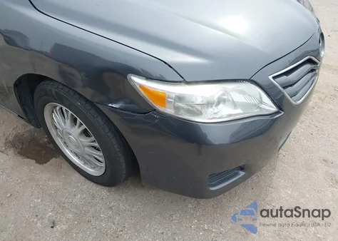 2010 Toyota Camry Le z USA, uszkodzony, nr VIN 4T1BF3EKXAU035492